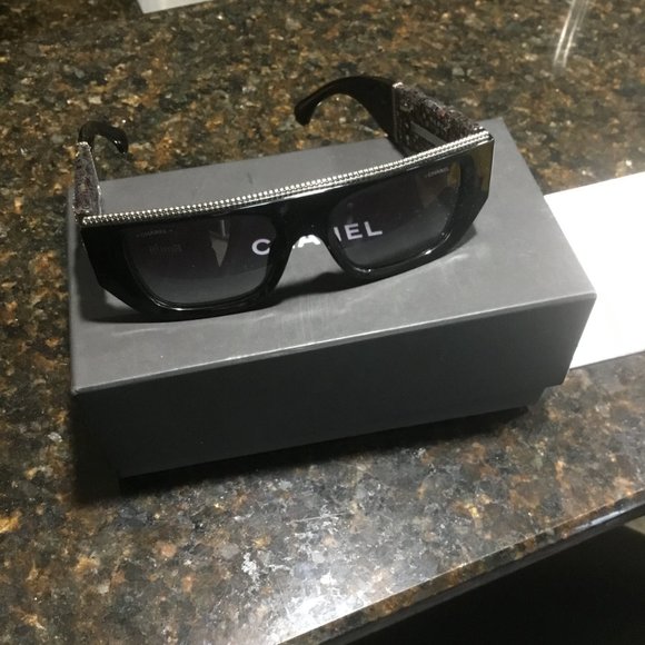 Chanel Sunglasses New - Picture 5 of 8